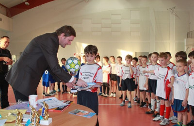 Mikołajkowy Turniej w Halowej Piłce Nożnej Chłopców o Puchar Dyrektora OSiR - rocznik 2003/2004
