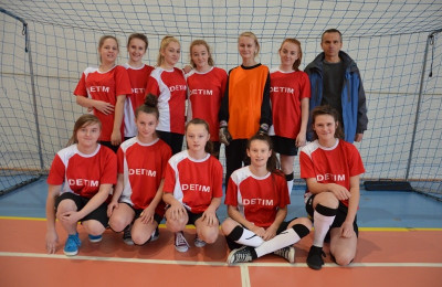  IV Mikołajkowy Turniej Dziewcząt w Halowej Piłce Nożnej o Puchar Dyrektora OSiR