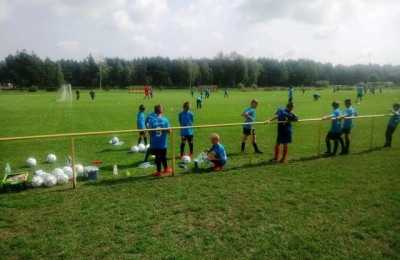 Zawodnicy szkółki OSiR Biłgoraj na obozie w Krasnobrodzie