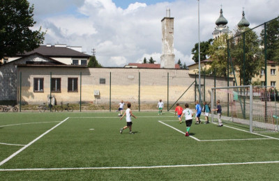 Turniej piłkarski "Przygotowujemy się do Euro" na boisku "Orlika" przy Szkole Podstawowej nr 1
