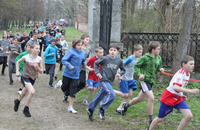 Wiosenne szkolne biegi przełajowe
